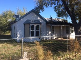 120 W 3rd St, Fargo, OK 73840