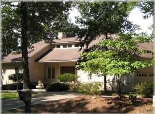 652 Azalea Dr, Vass, NC 28394