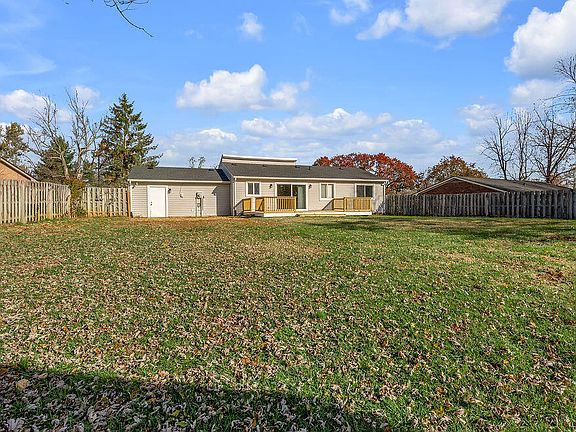 5th image of 3285 Shoal Lake Dr