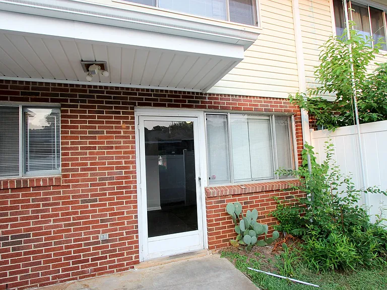 2351 Champion Ct — Photo 11