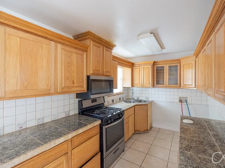 2902 Bennett Dr — Photo 8