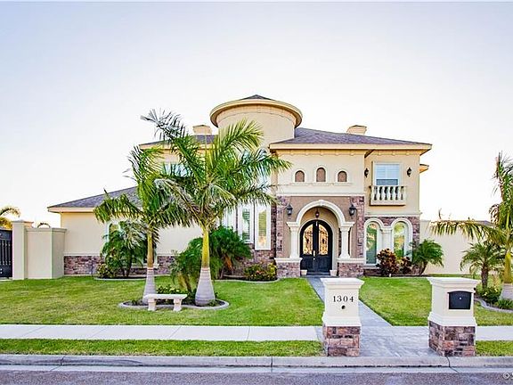 2nd image of 1304 Houston Way