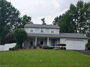 1329 Valley View Dr, Boardman, OH 44512