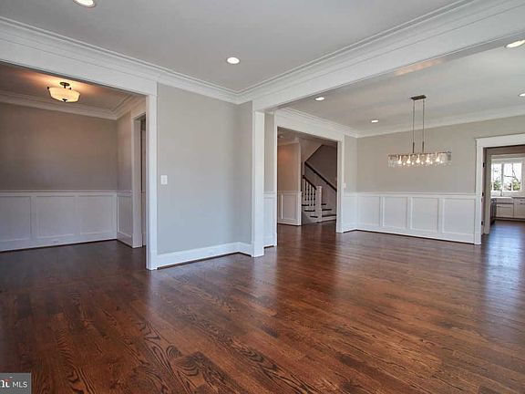 4th image of 6607 Fisher Ave