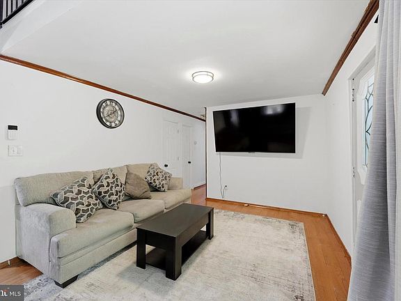 2nd image of 801 E Penn Pines Blvd