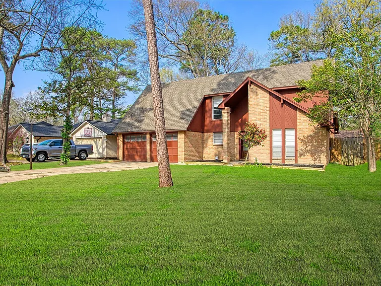2055 Little Cedar Dr — Photo 1