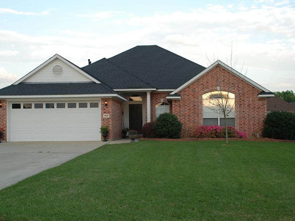 Beautiful Landscaped Yard