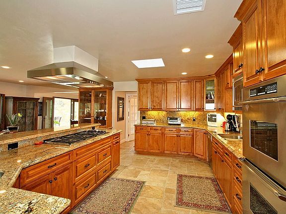 3rd image of 5443 Fremontia Ln