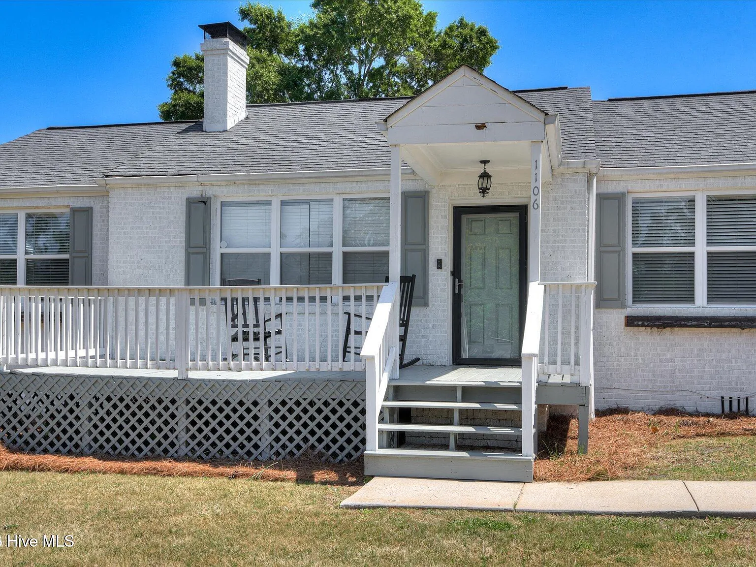 3 bed, 2.0 bath, 1276 sqft, $2,250 — Photo 4