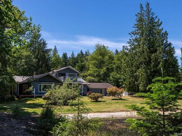 2239 Oyster Garden Rd, Strathcona, BC V9H 1E7