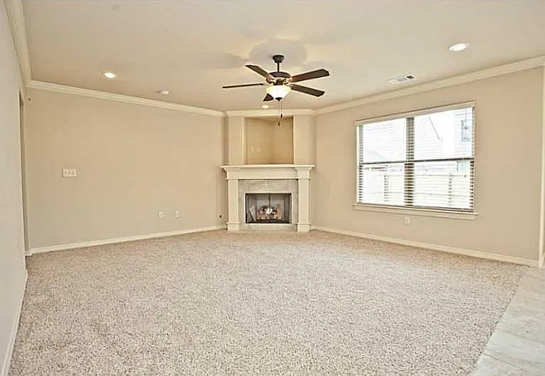 2669 N Miranda Ave — Photo 3