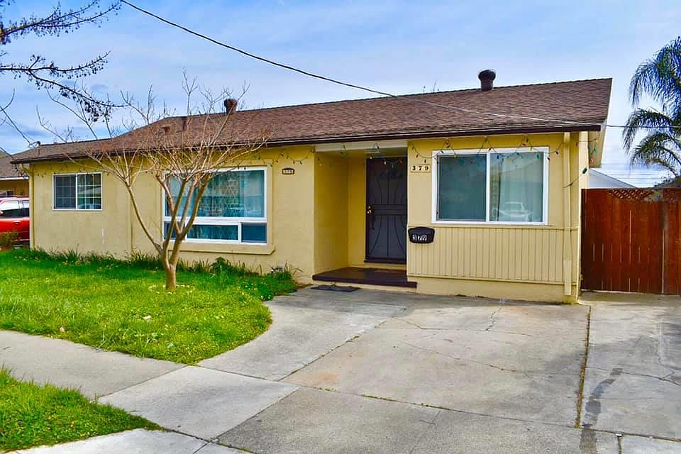 1st image of 379 Burke Dr