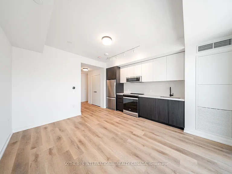 5 York Rd #703 — Photo 7