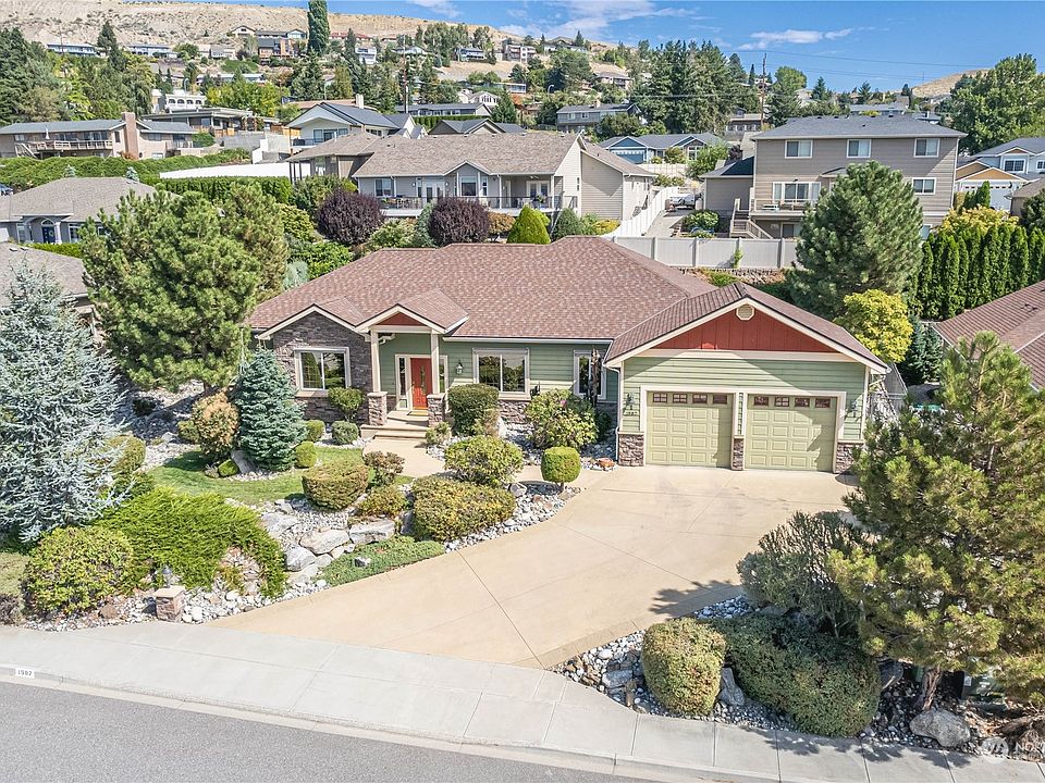 1st image of 1987 Stoneridge Drive