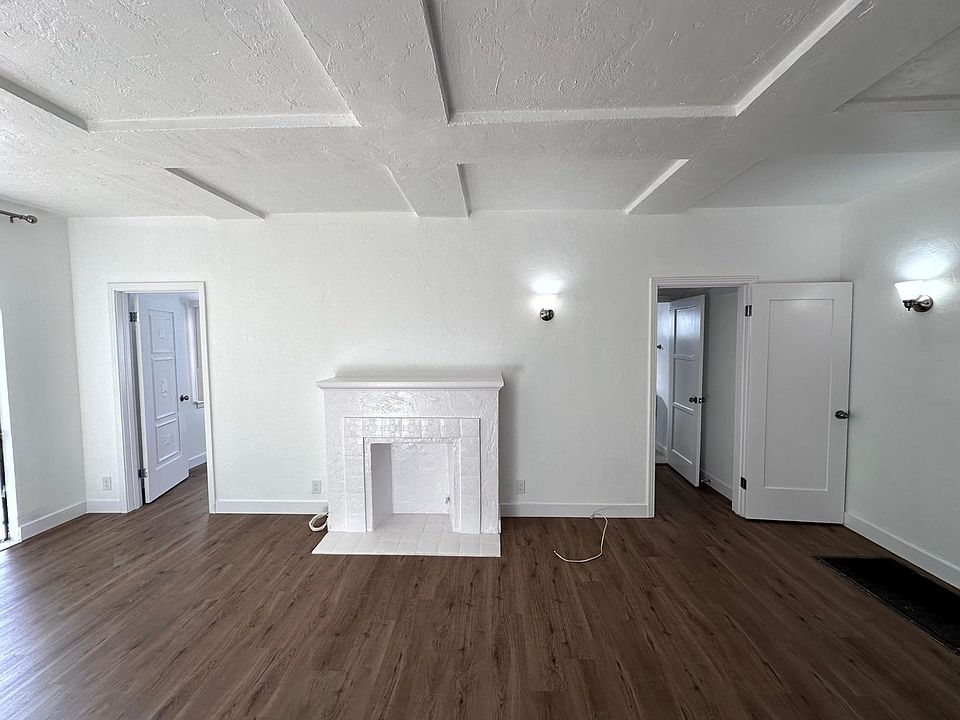 Building Photo 5