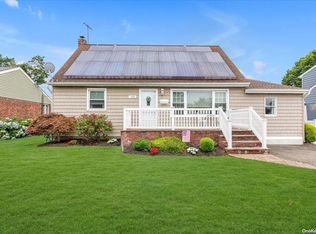 155 Carol Rd, East Meadow, NY 11554
