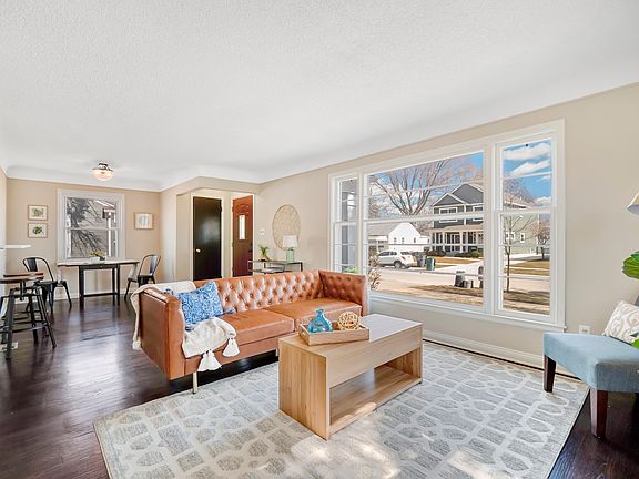 5th image of 2191 Buckingham Ave