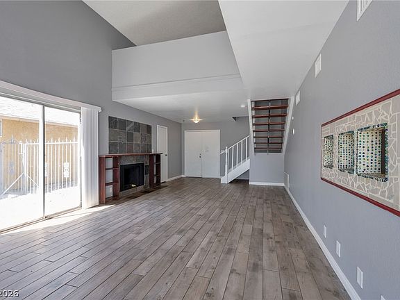 4th image of 3825 Summer Breeze Cir