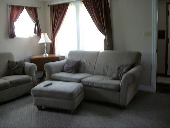 5th image of 304 School St