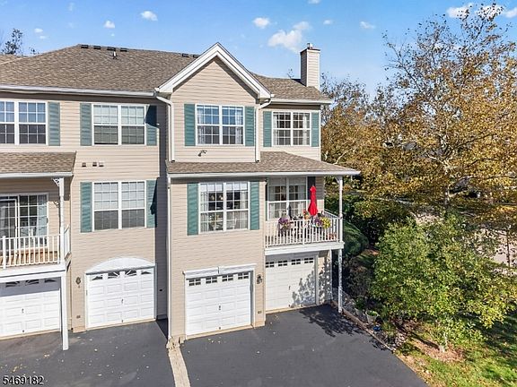 2nd image of 2 Windham Ct