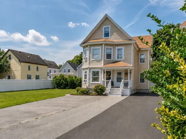 34 Camden St, Methuen, MA 01844