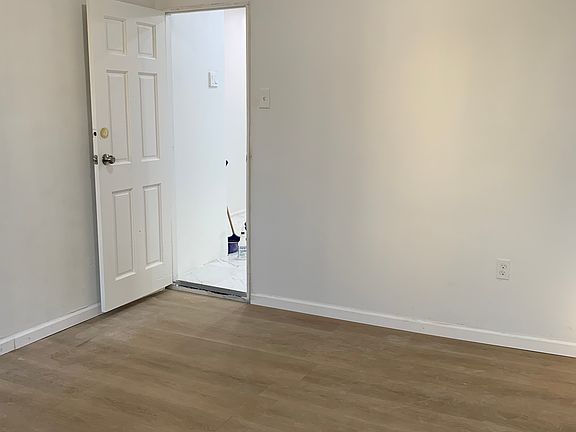 5th image of 679 Cleveland St #3