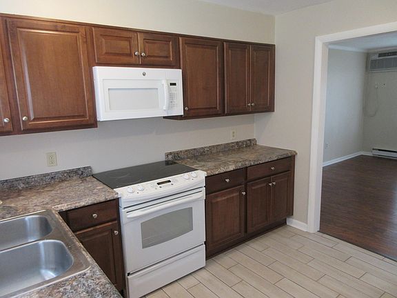 5th image of 4504 Coronet Ave APT A