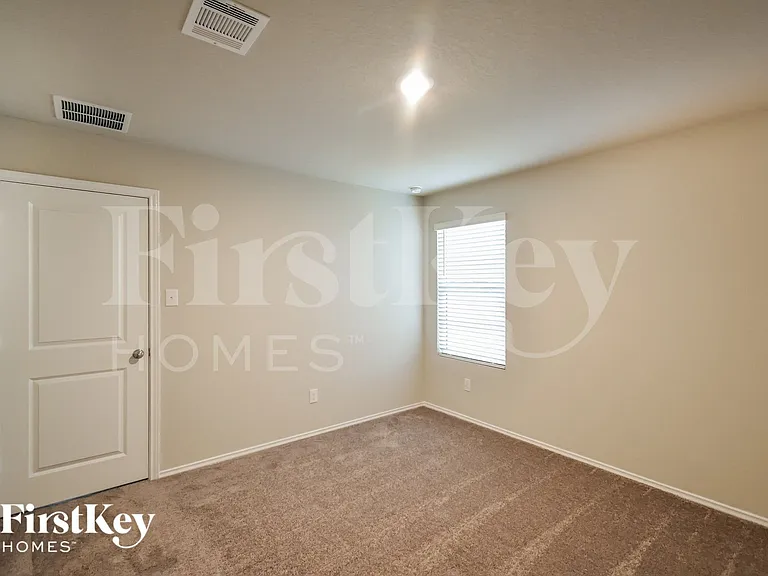 10522 De Gonzalo Way — Photo 8