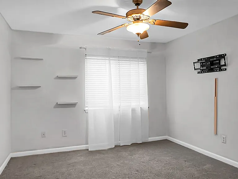 278 Alexandra Dr #2 — Photo 30