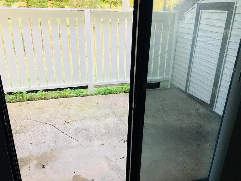 2400 Bayberry Ct — Photo 5