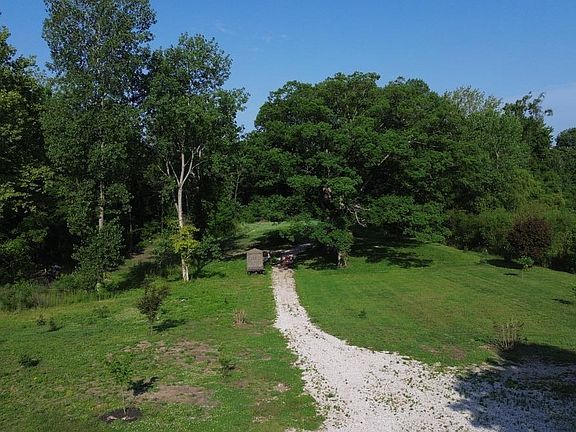 4th image of 1931 S Sievers Rd