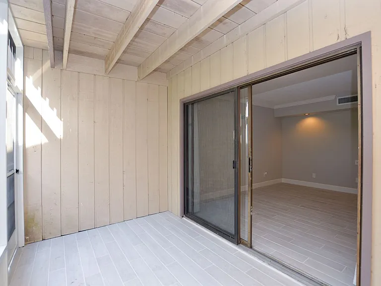 622 Olde Camelot Cir #3212 — Photo 5