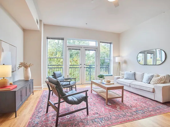 200 S Dawson St APT 303, Raleigh, NC 27601