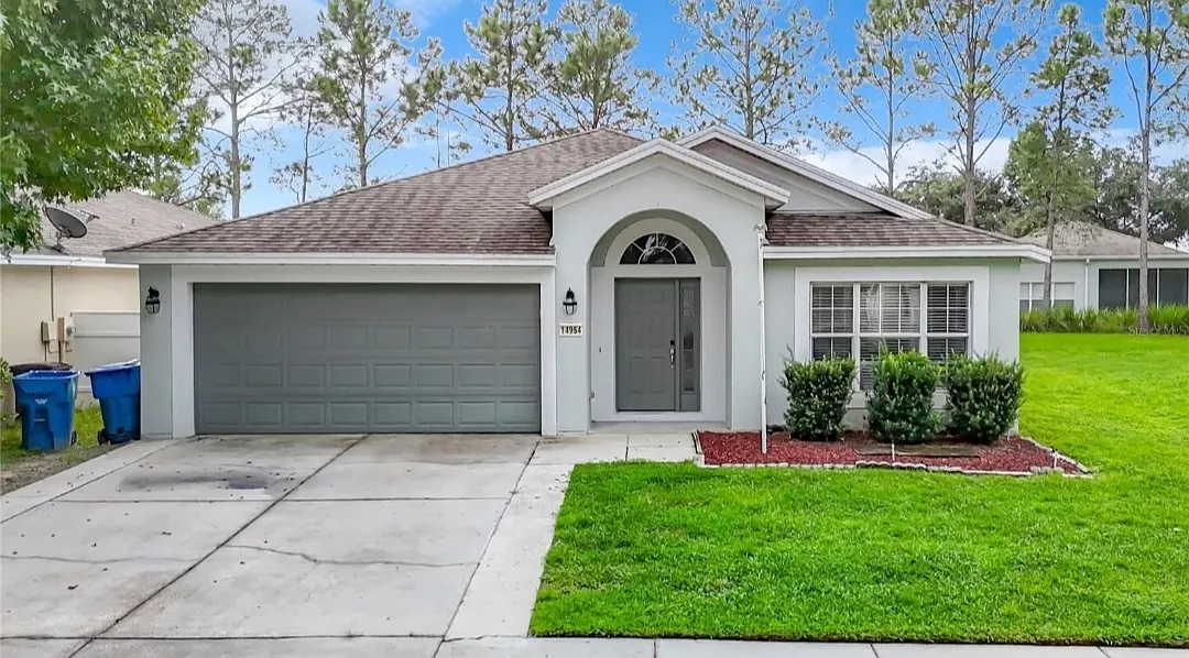 Red Bloom Pl, Brooksville — Photo 1