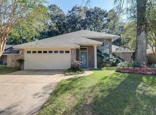 7314 Falcon Cir W, Ocean Springs, MS 39564