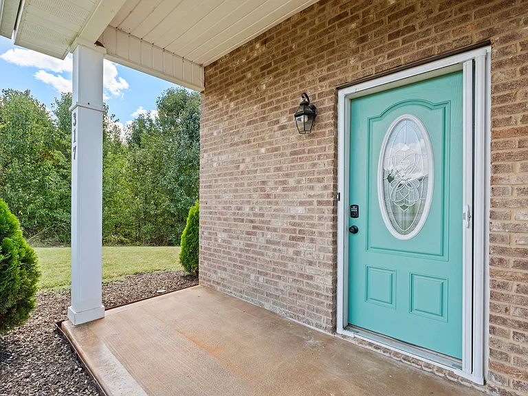 317 Wynberry Ct — Photo 3