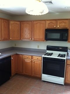 milton apt kitchen 1
