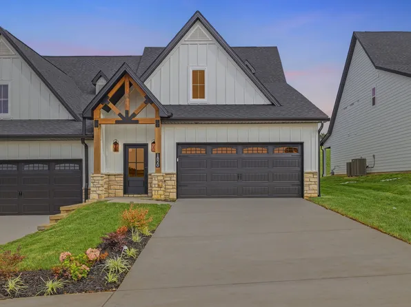 1820 Poplar Springs Pl, Maryville, TN 37803