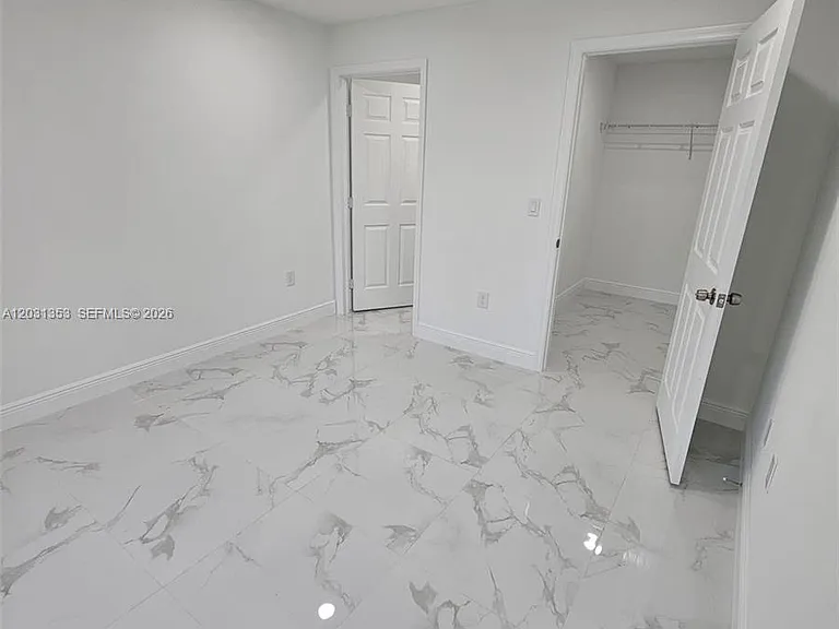 1901 W 11th St — Photo 8