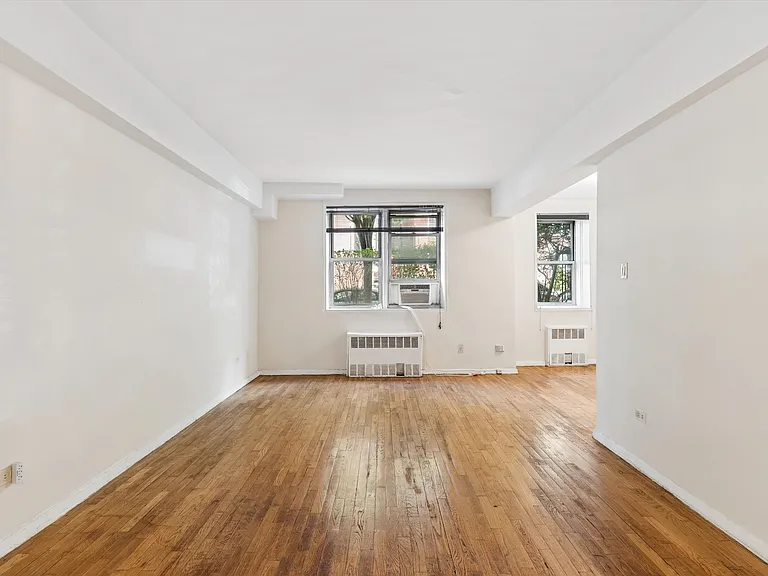 71-40 112th St #106 — Photo 3