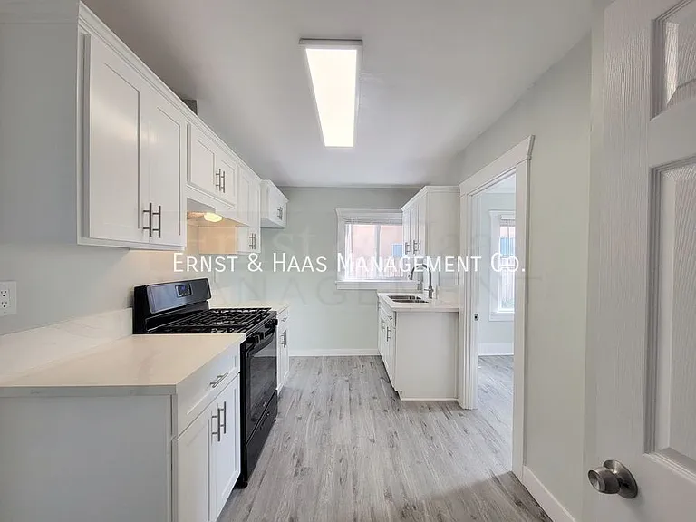 1145 Freeman Ave #A — Photo 8