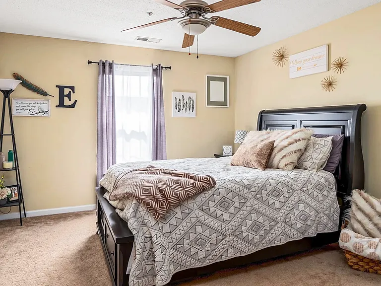 Madison Heights Luxury Apartments — Photo 34