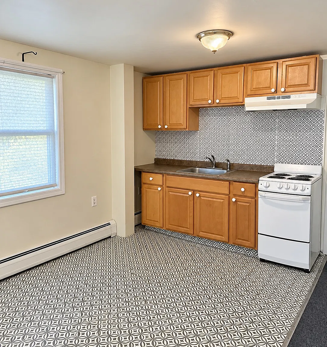 10 2nd St — Photo 4