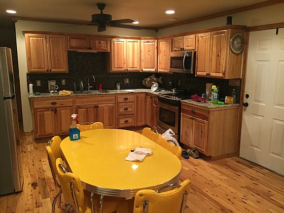 5th image of 210 Bayou Dr N