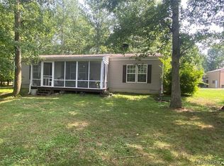 9228 E Misty Hollow Rd, Pekin, IN 47165