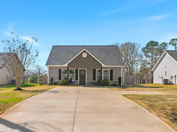252 Brown Arrow Cir, Inman, SC 29349