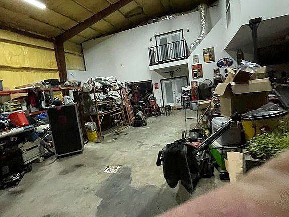2nd image of 13200 E Wilshire Blvd