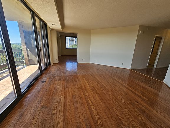 Living room to dining room