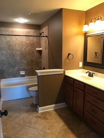 2309 B Berwick Ct #1 — Photo 14