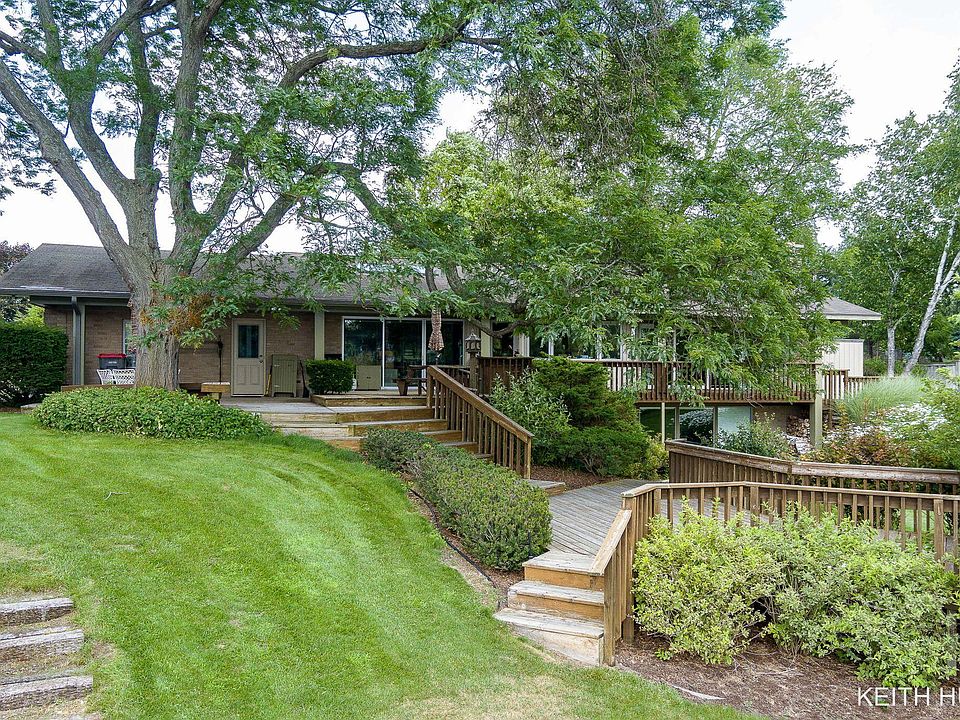 1325 Thornapple River Dr SE, Grand Rapids, MI 49546 MLS 22030450